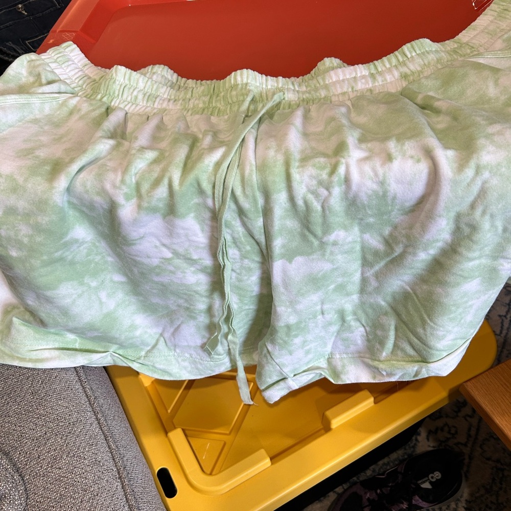 Tie dye green sweat shirts